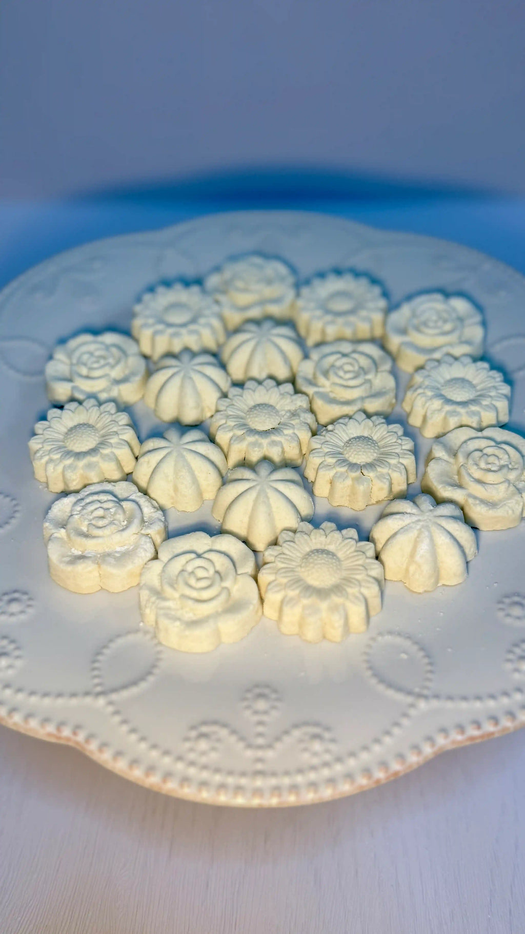 Bangkit Manikam (Traditional Malay Style Tapioca Cookies Enriched With Coconut Cream) Pre-Order