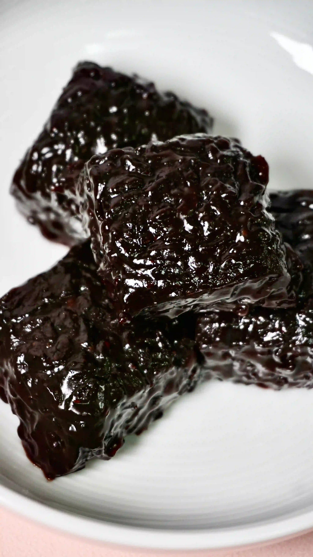 Wajek Hitam Manis (Wajek Pulut Hitam) / Kavuni Arisi Mittai/ Kavuni Rice Sweet/ Wajik Ketan Hitam (A traditional Malay steamed sweet cake made with 100% pure high-quality Gula Melaka and fresh coconut cream extract) Pre-Order