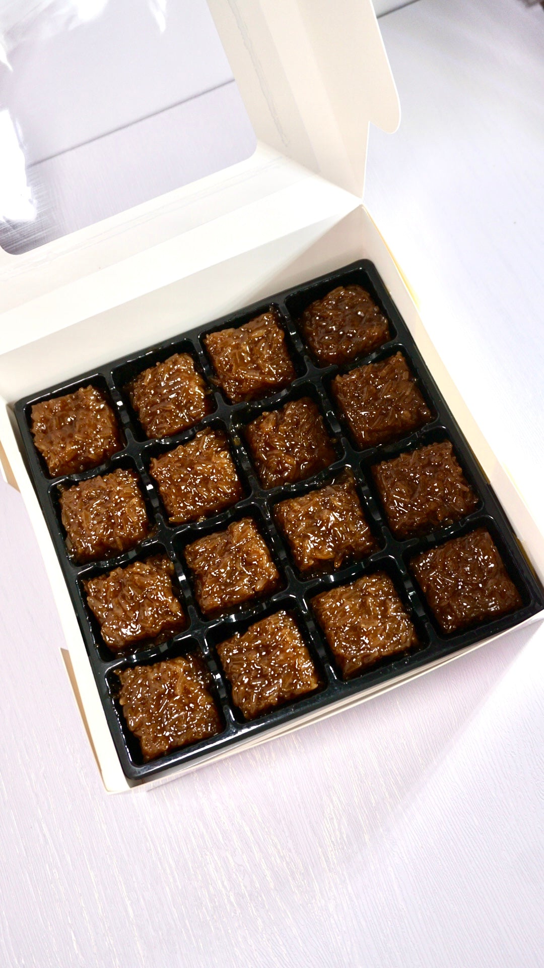 Wajek Chetti / Traditional Chetti Melakan Pure Palm Sugar Enriched Steamed Glutinous Rice Cake (Pre-Order)