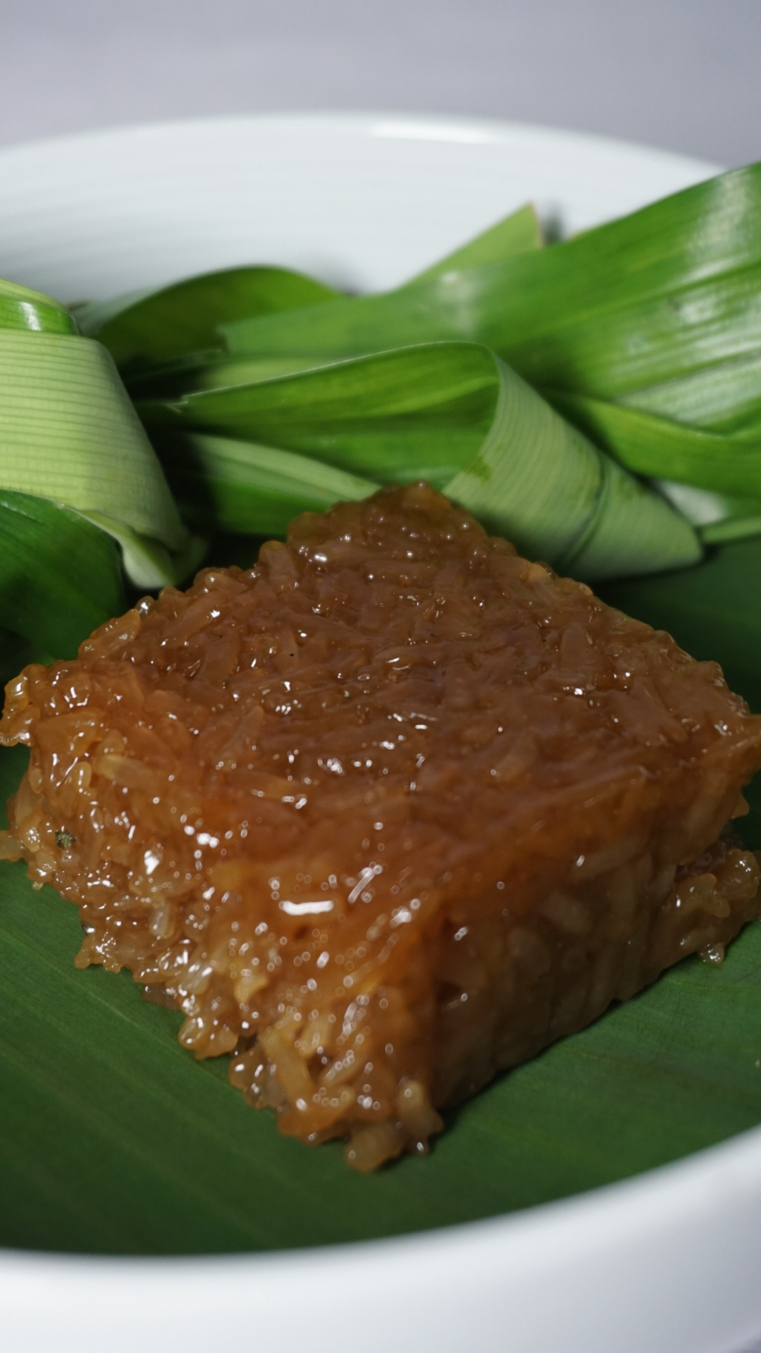 Wajek Chetti / Traditional Chetti Melakan Pure Palm Sugar Enriched Steamed Glutinous Rice Cake (Pre-Order)
