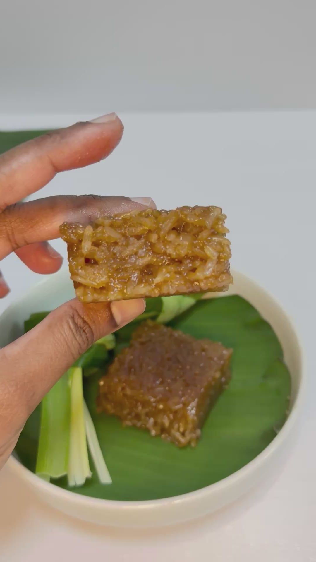 Wajek Chetti / Traditional Chetti Melakan Pure Palm Sugar Enriched Steamed Glutinous Rice Cake (Pre-Order)